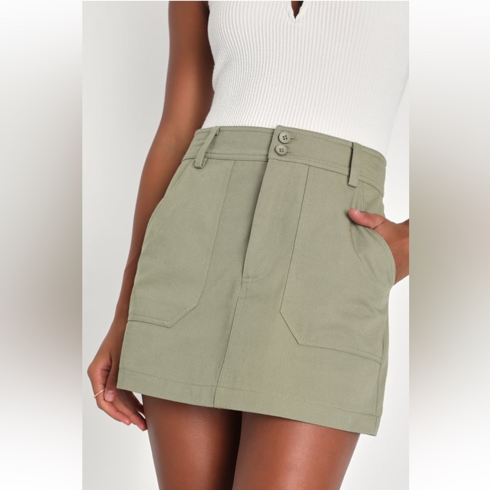 NWT Lulu’s Cutie Confidence Olive Green High Waisted Mini Skirt, Size M